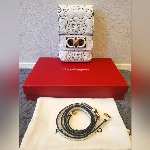 Salvatore Ferragamo Handbags - Limited Edition Salvatore Ferragamo Iconic shoulder/crossbody bag